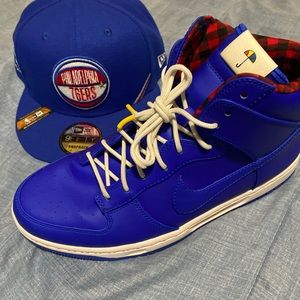 *GENTLY USED* Nike Dunk Ultra Racer Blue